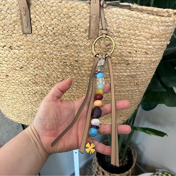🍀 Lucky Brand Natural Straw Tote Bag with Leather Straps & Beaded Charm | Boho - Picture 7 of 7